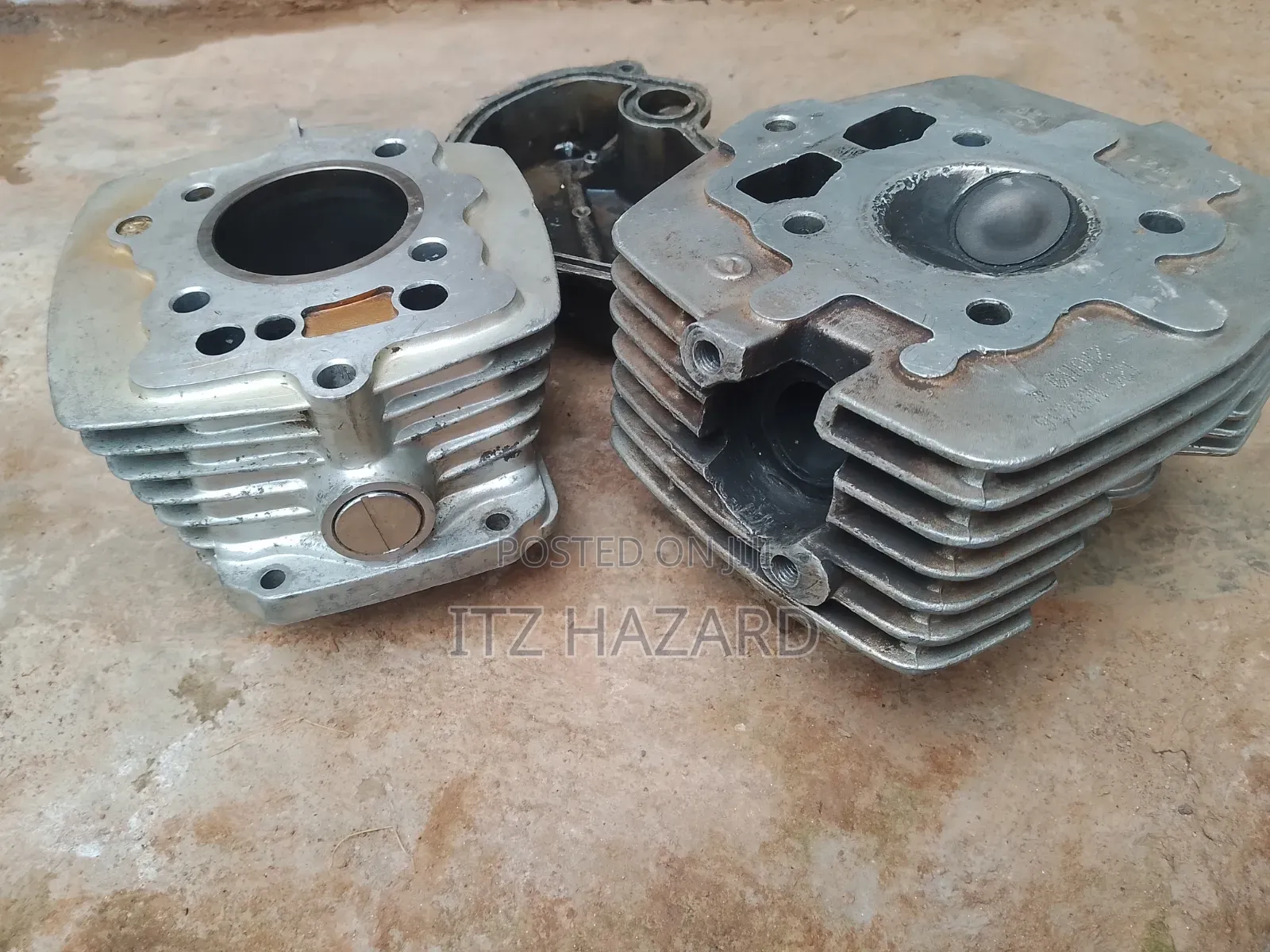 Motorbike Cylinder Head + Block + Valve