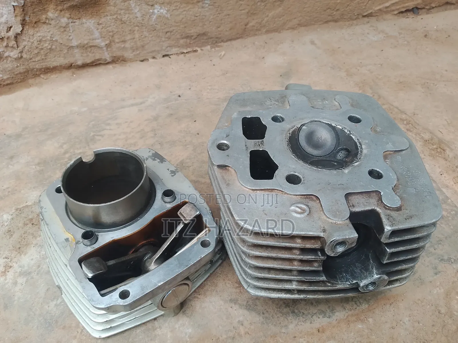 Motorbike Cylinder Head + Block + Valve