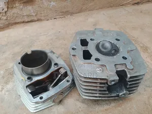 Motorbike Cylinder Head + Block + Valve