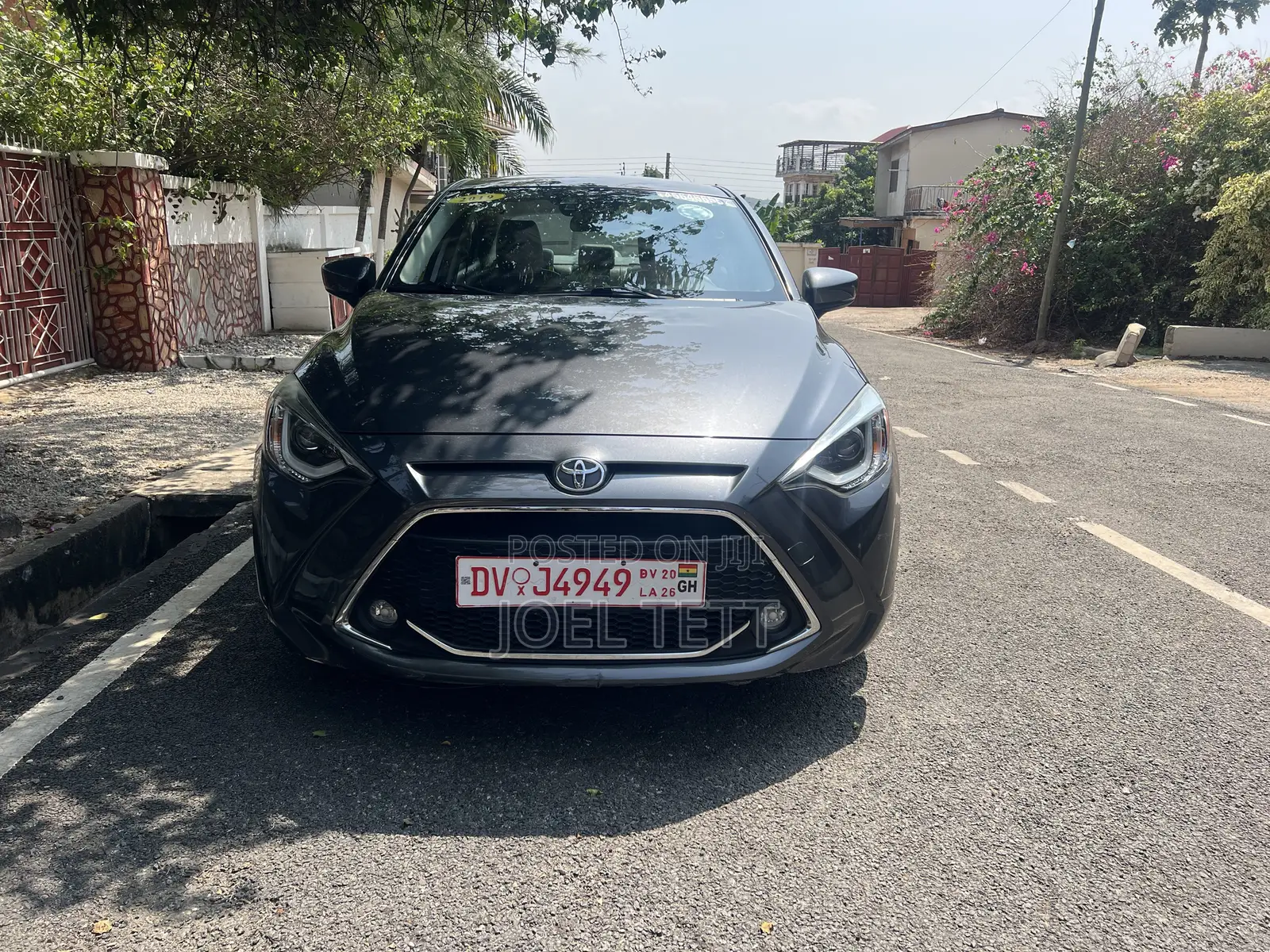 Toyota Yaris XLE Sedan 4dr 2019 Gray