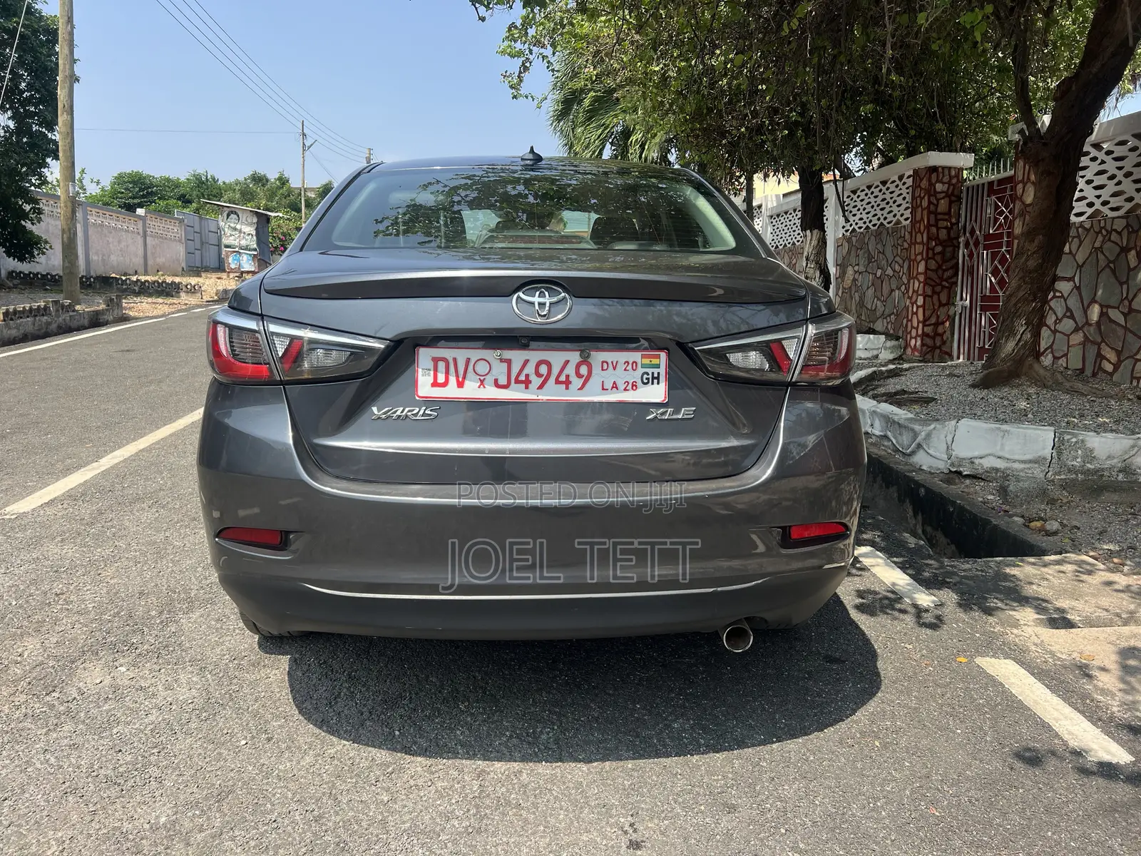 Toyota Yaris XLE Sedan 4dr 2019 Gray