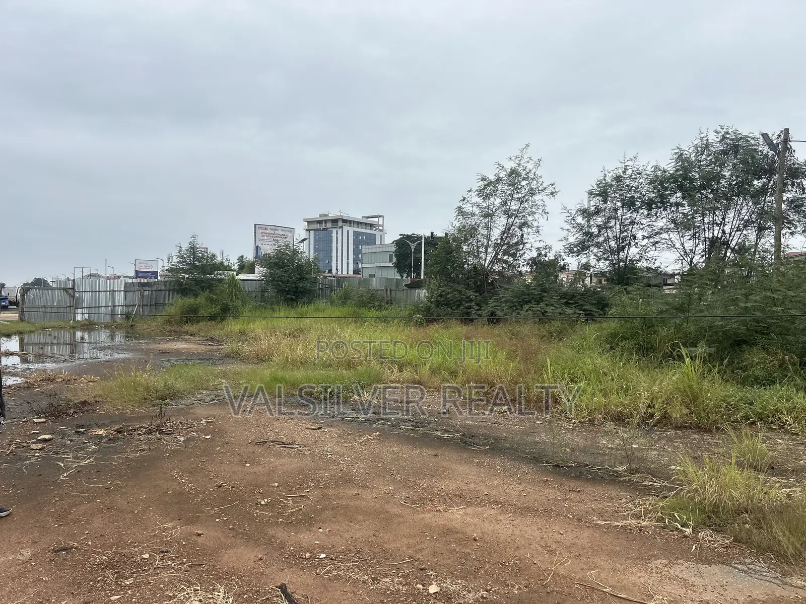 Titled Commercial Plots for Sale -La Trade Fair Traffic Light