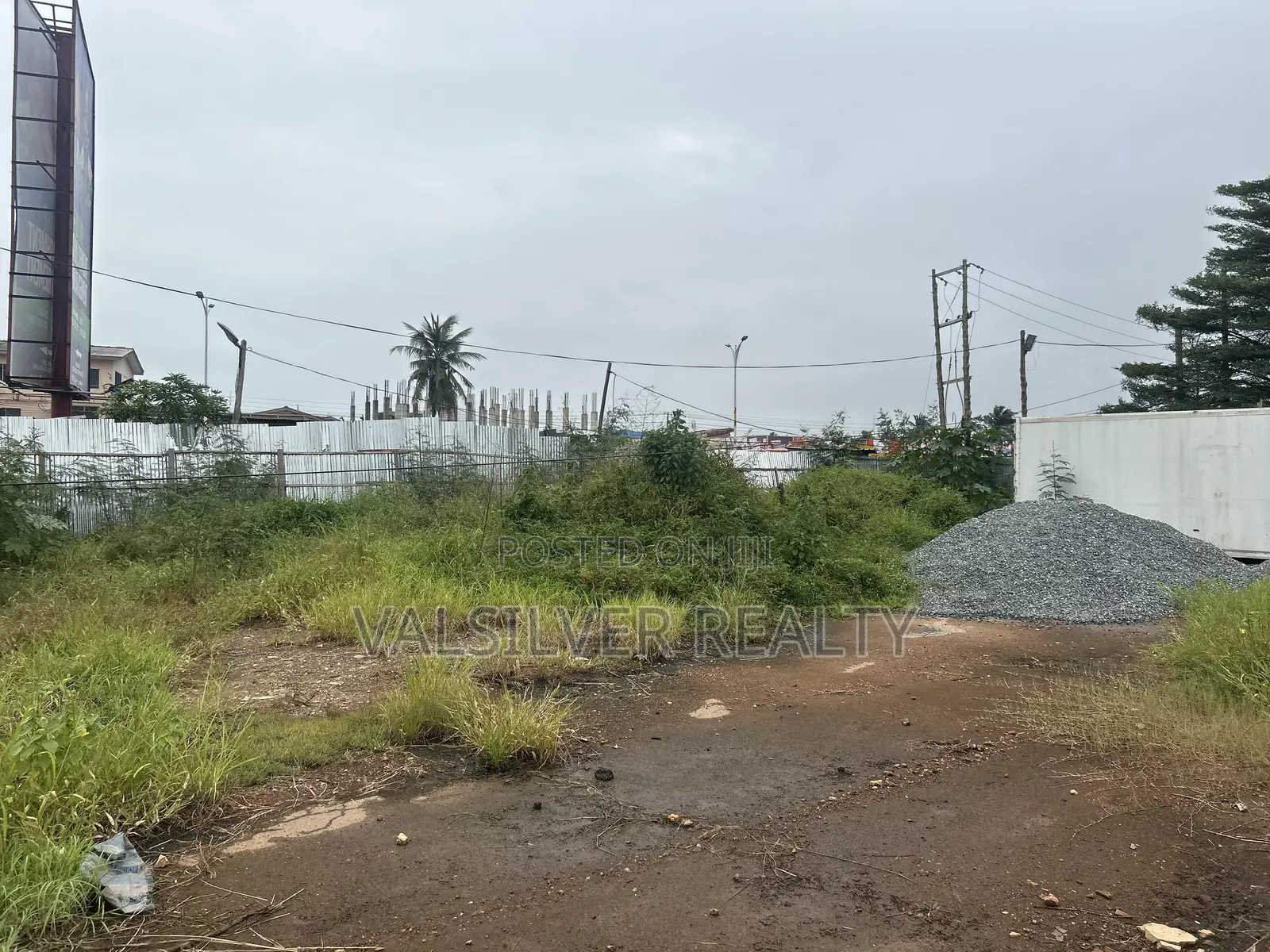 Titled Commercial Plots for Sale -La Trade Fair Traffic Light