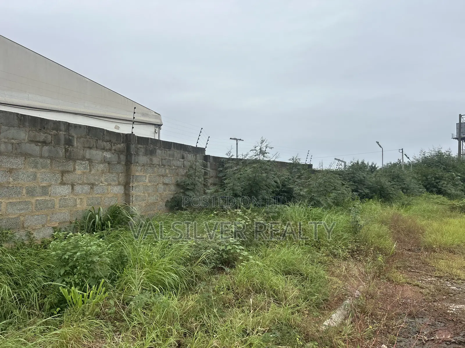 Titled Commercial Plots for Sale -La Trade Fair Traffic Light