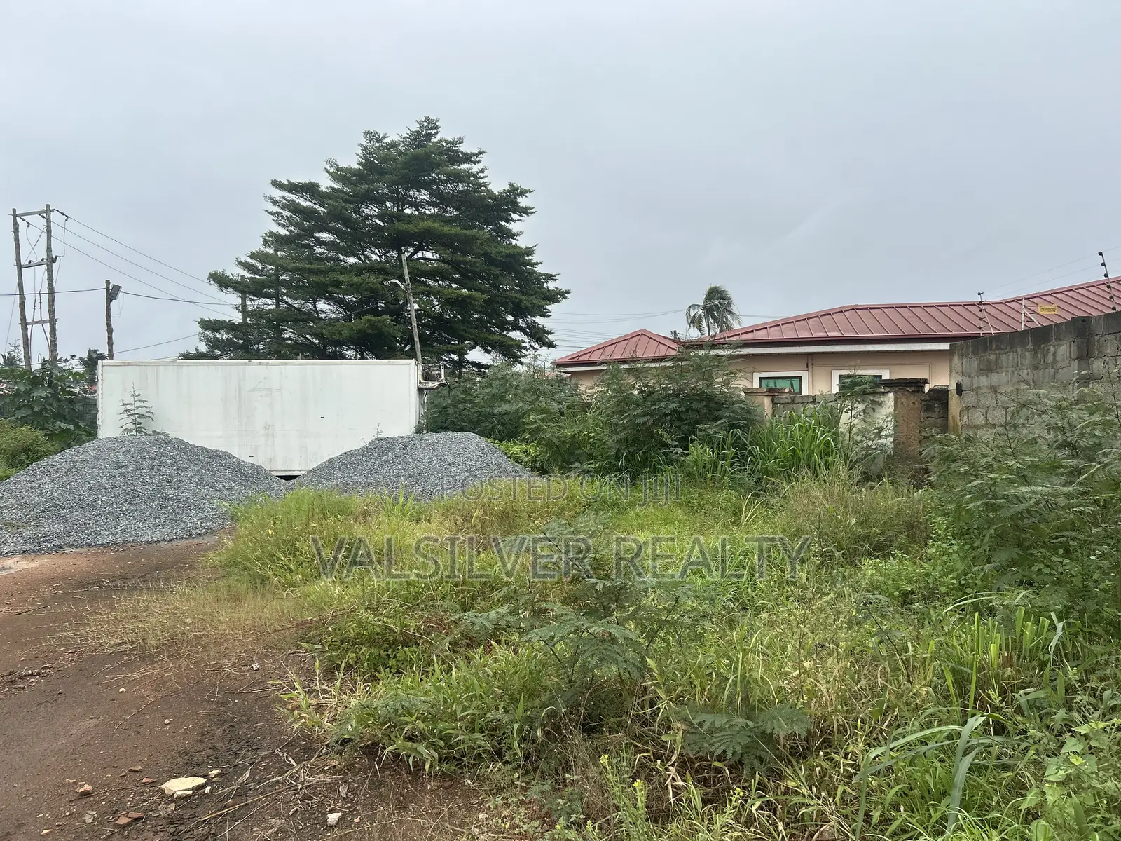 Titled Commercial Plots for Sale -La Trade Fair Traffic Light