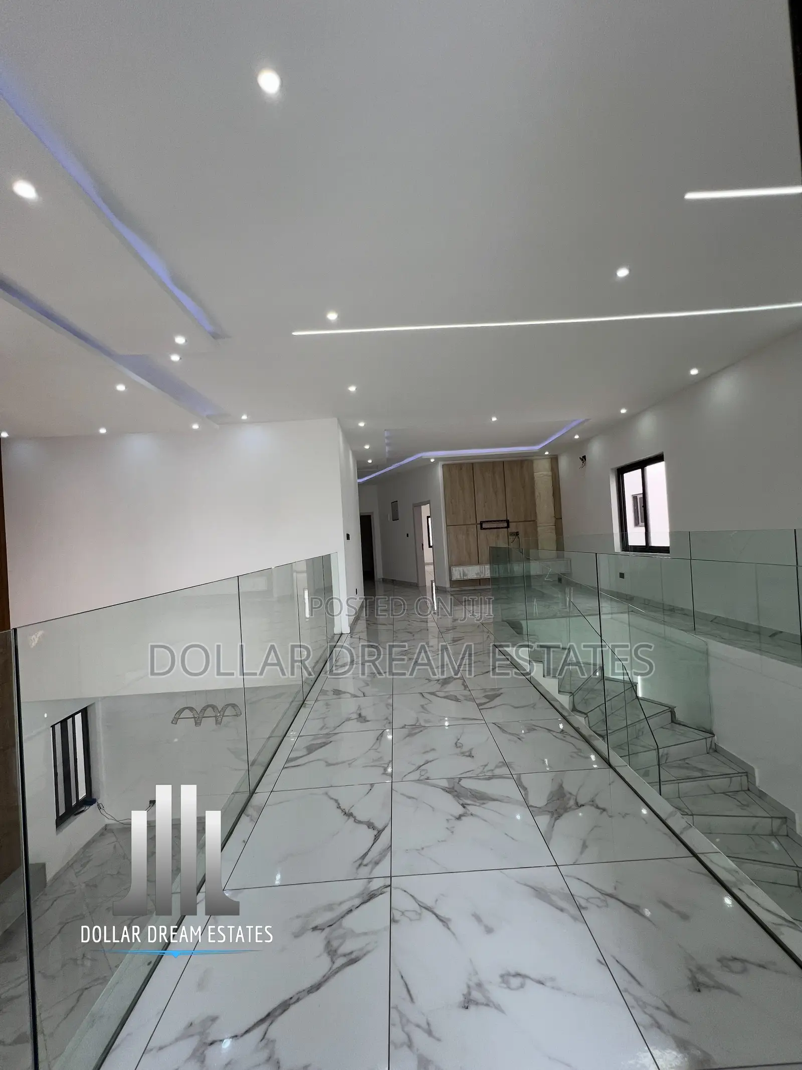 5bdrm House in Ashaley Botwe for sale