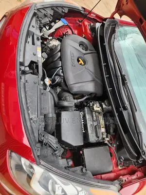 Hyundai Elantra 2016 Red