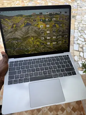 Laptop Apple MacBook Air 2019 8GB Intel Core i5 SSD 128GB