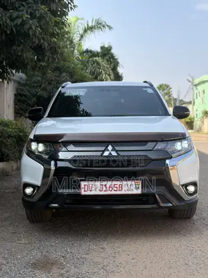 Mitsubishi Outlander SEL S-AWC 2020 White