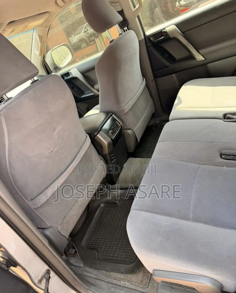 Toyota Land Cruiser Prado 2012