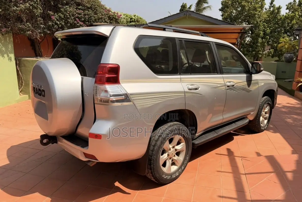 Toyota Land Cruiser Prado 2012
