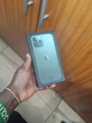 New Apple iPhone 13 Pro 256 GB Black