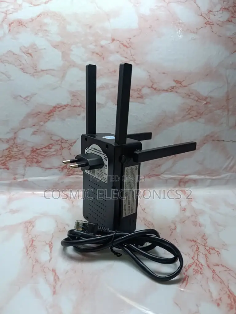 1200Mbps Dual-Band Wi-Fi Range Extender With 4 High-Gain Antennas