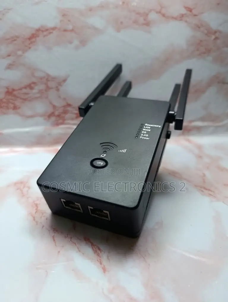 1200Mbps Dual-Band Wi-Fi Range Extender With 4 High-Gain Antennas