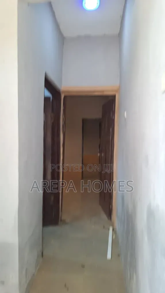 1bdrm Apartment in Arepa Homes, School Park Area for rent
