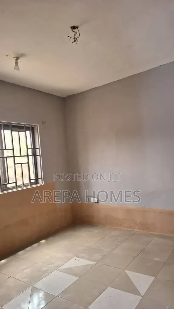 1bdrm Apartment in Arepa Homes, School Park Area for rent