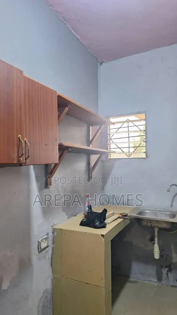 1bdrm Apartment in Arepa Homes, School Park Area for rent