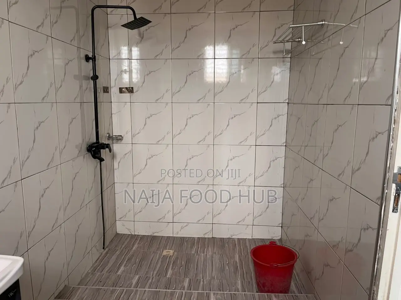 5bdrm Duplex in Community 25 for sale