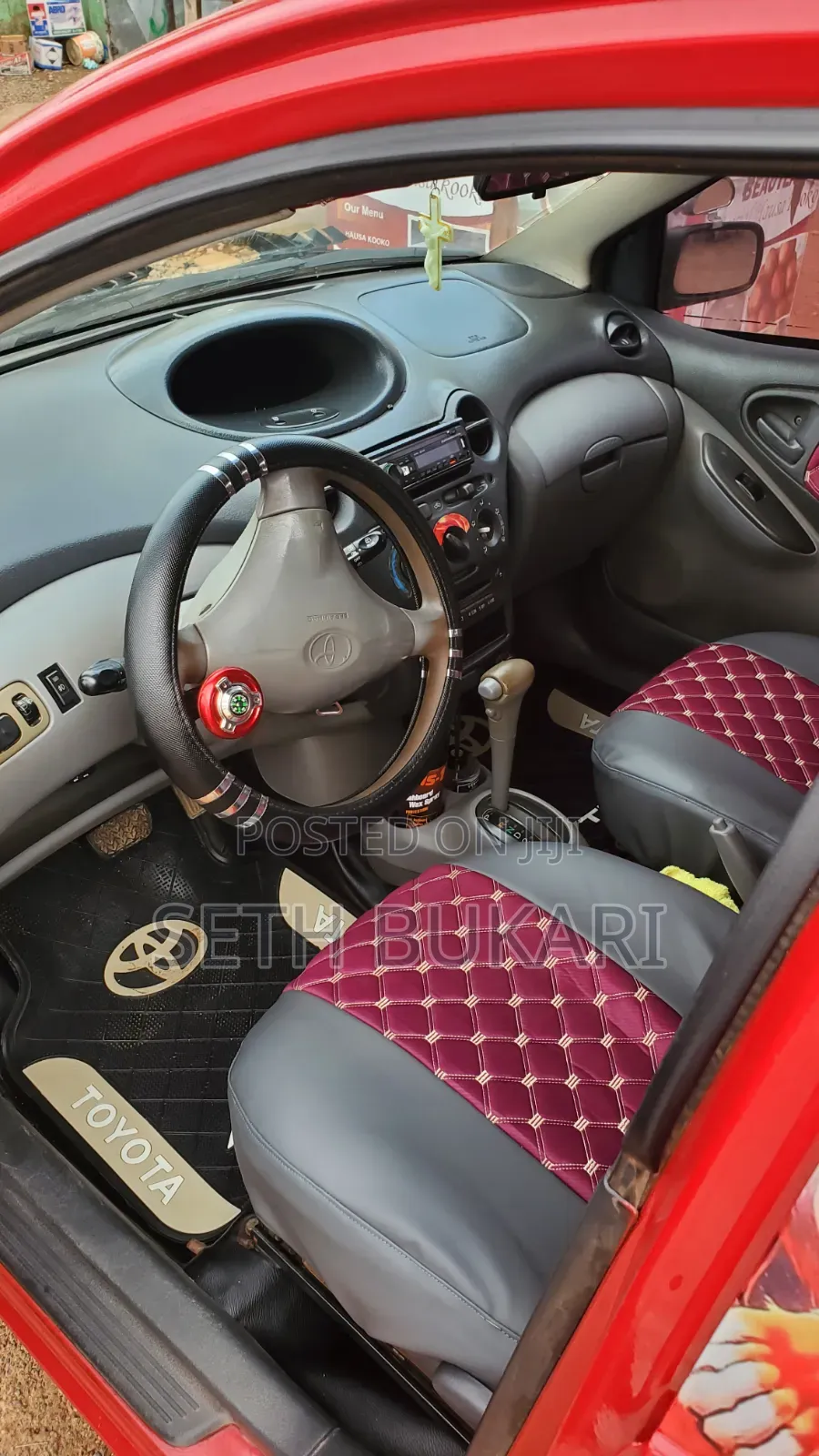 Toyota Yaris 2010 Red
