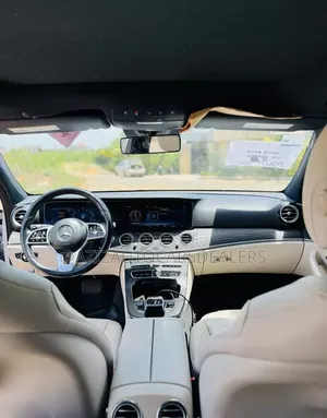 Mercedes-Benz E300 2019 Silver