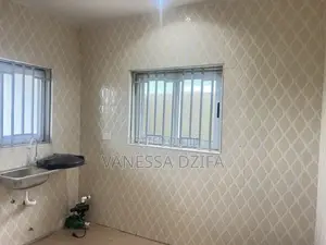 3bdrm Bungalow in Adom Estate, Community 25 for rent