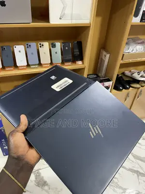 Laptop HP Dragonfly G3 16GB Intel Core i7 SSD 512GB