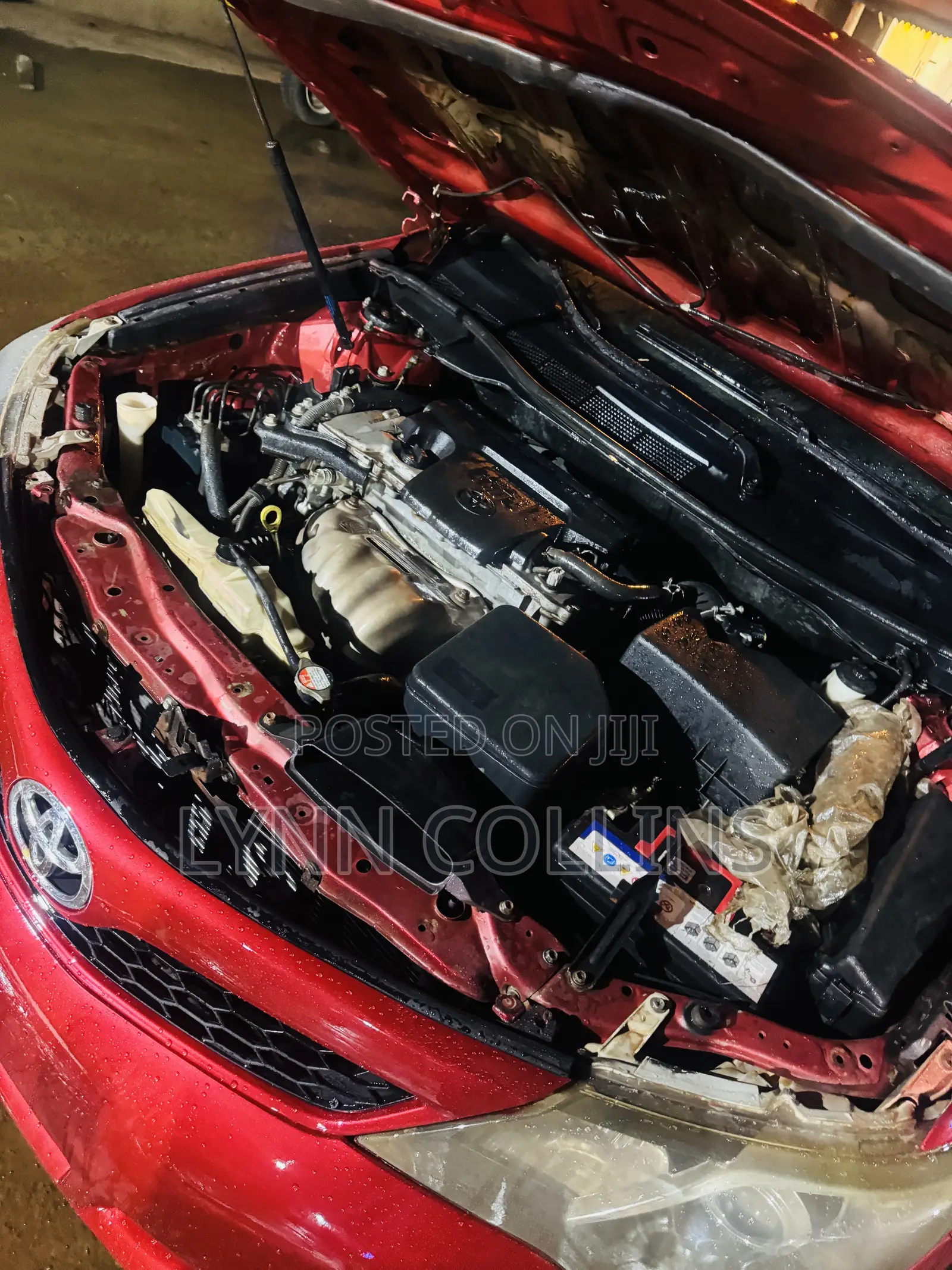 Toyota Camry SE 4dr Sedan (2.5L 4cyl 6A) 2013 Red