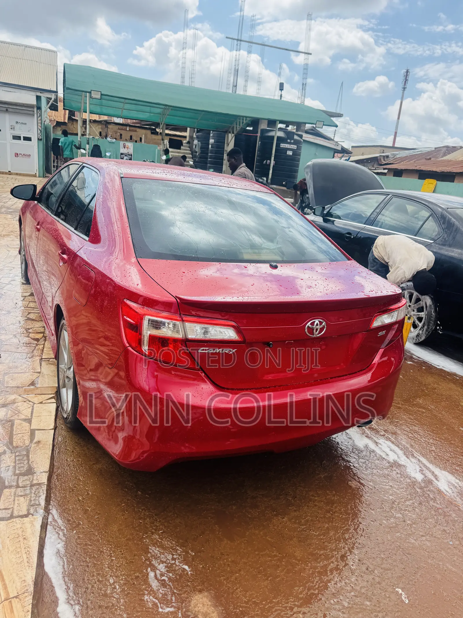 Toyota Camry SE 4dr Sedan (2.5L 4cyl 6A) 2013 Red