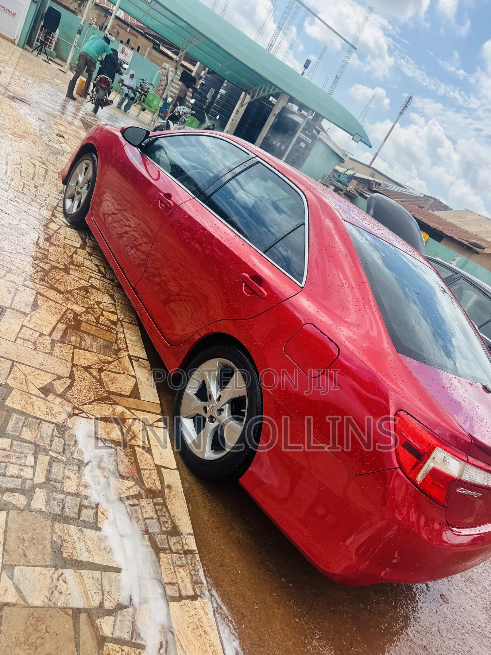 Toyota Camry SE 4dr Sedan (2.5L 4cyl 6A) 2013 Red