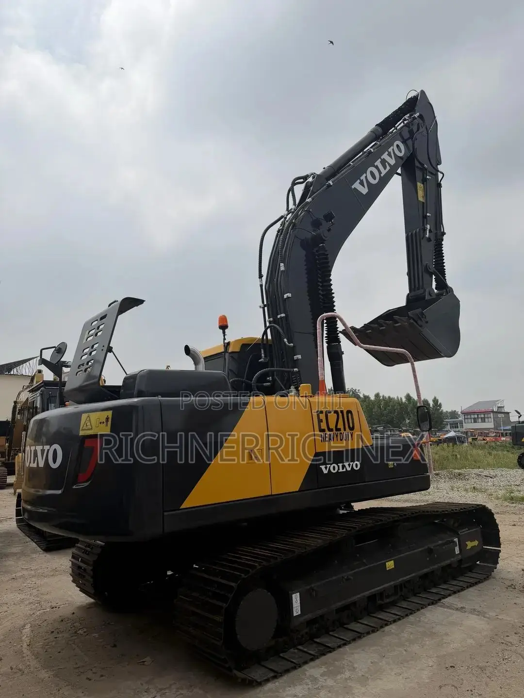 VOLVO 210 21tons 90% New