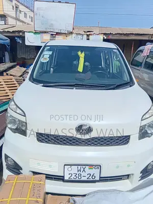 Toyota Voxy 2013 White