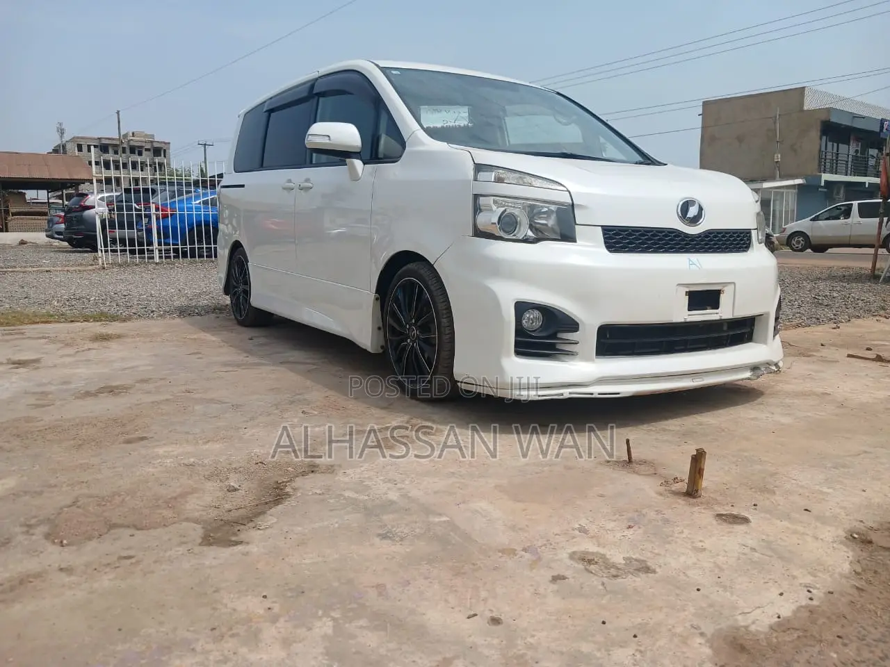 Toyota Voxy 2013 White