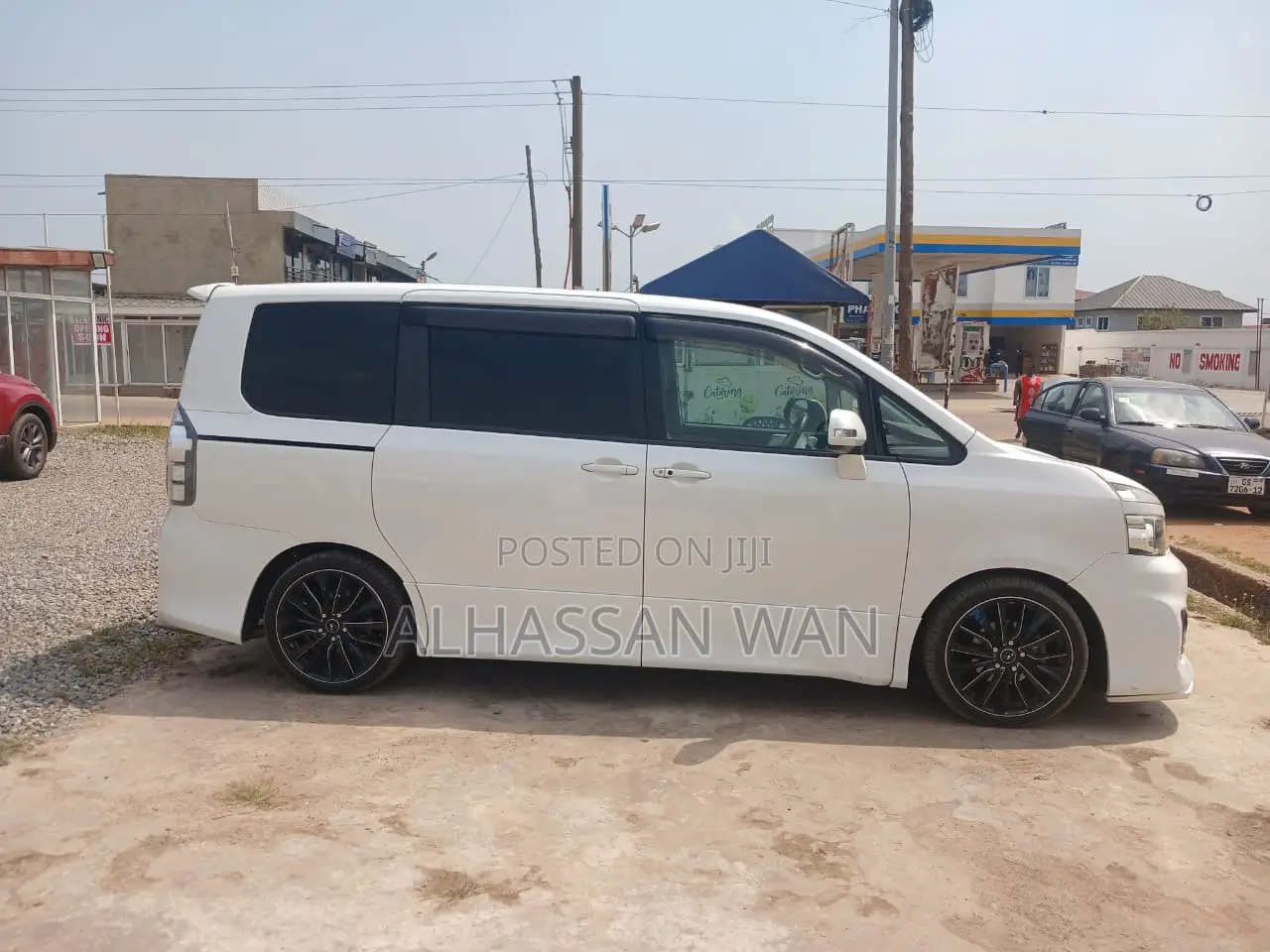 Toyota Voxy 2013 White