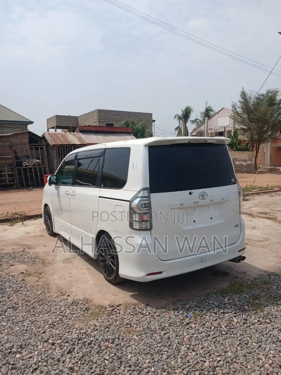 Toyota Voxy 2013 White