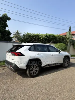 Toyota RAV4 2024 White