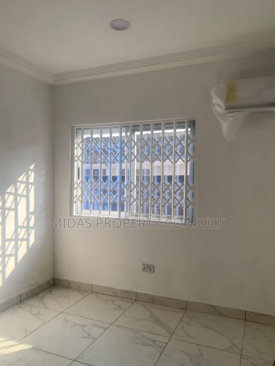 2bdrm House in Dzorwulu for rent