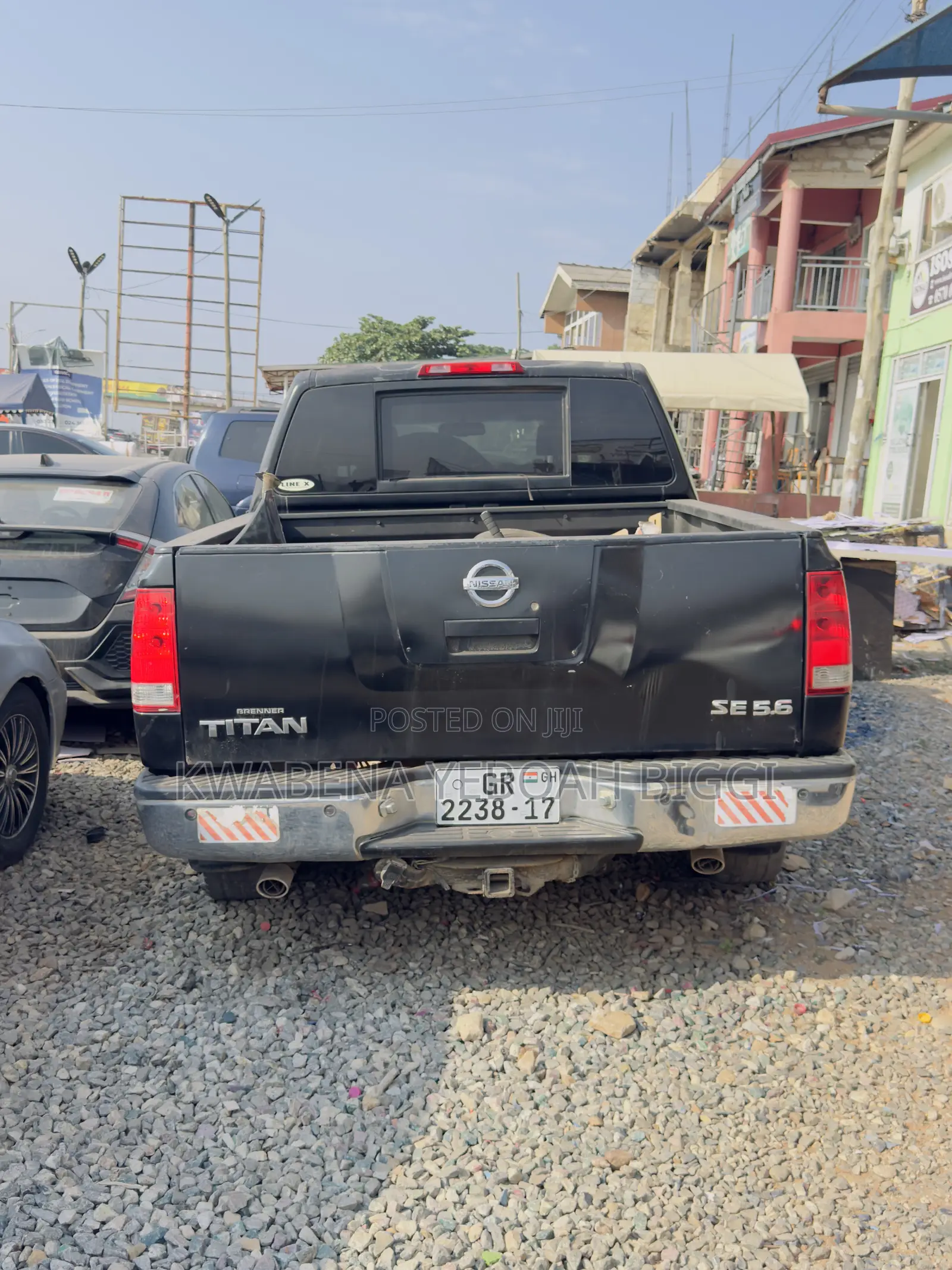 Nissan Titan 2010 Black