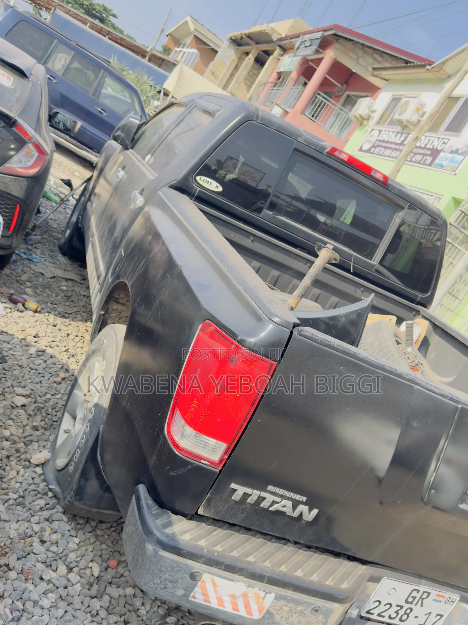 Nissan Titan 2010 Black