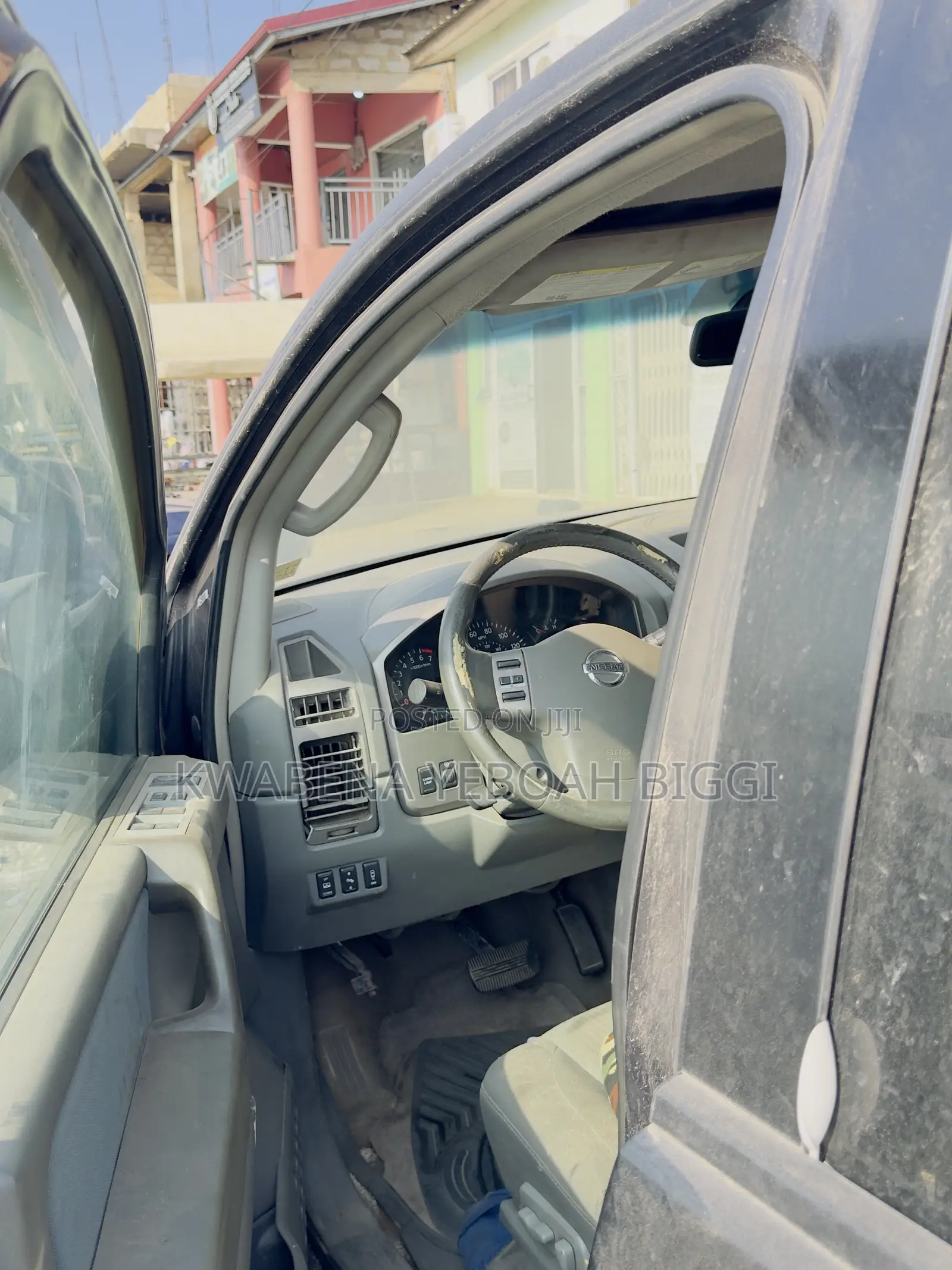 Nissan Titan 2010 Black