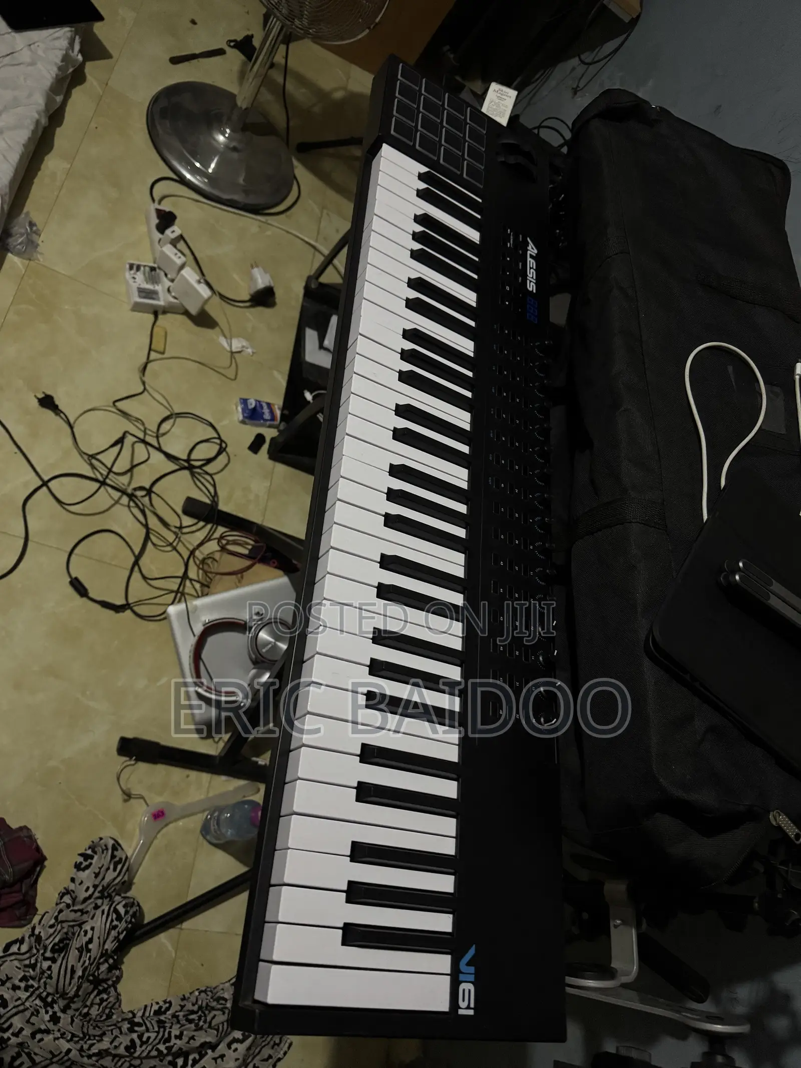 Alesis Vi61