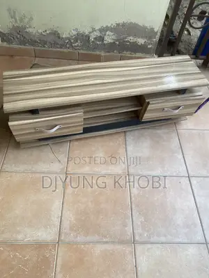 Nice TV Stand