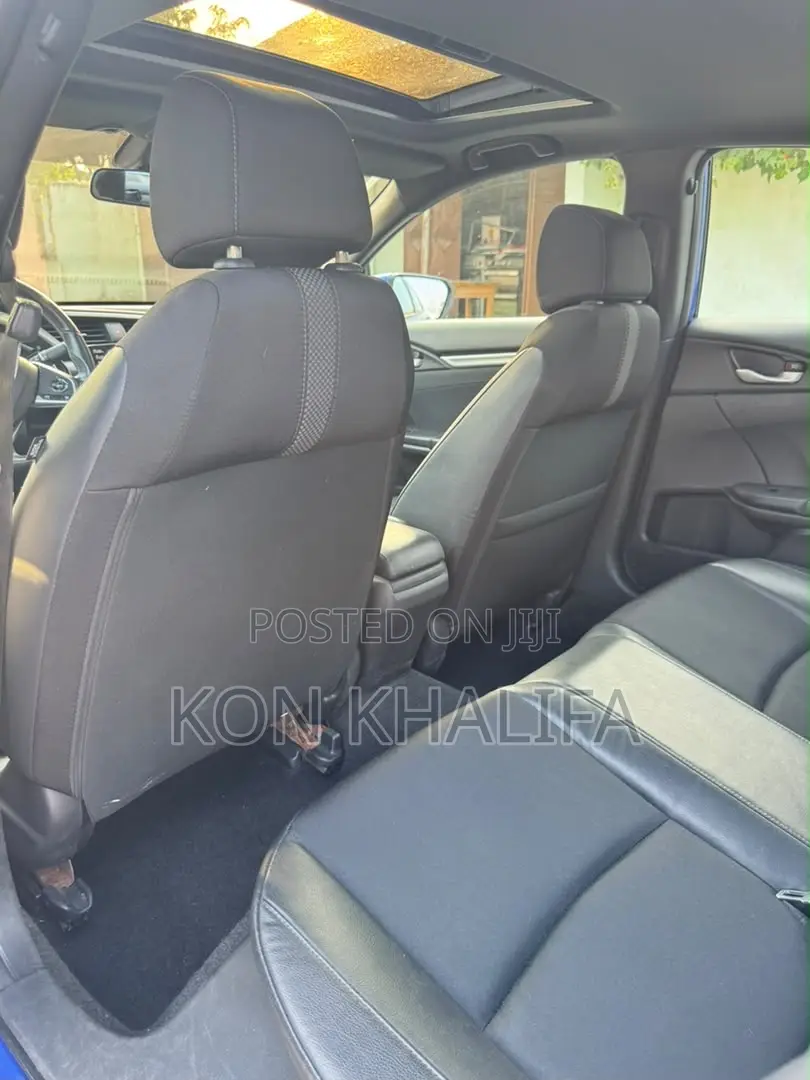 Honda Civic 2019 Blue