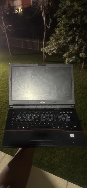 Laptop Fujitsu Lifebook E546 8GB Intel Core i5 SSD 256GB