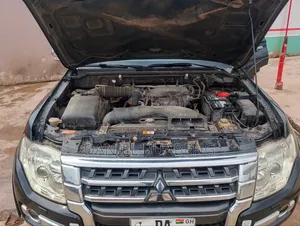 Mitsubishi Pajero V80 3.5 V6 GL/GLS 2015 Black