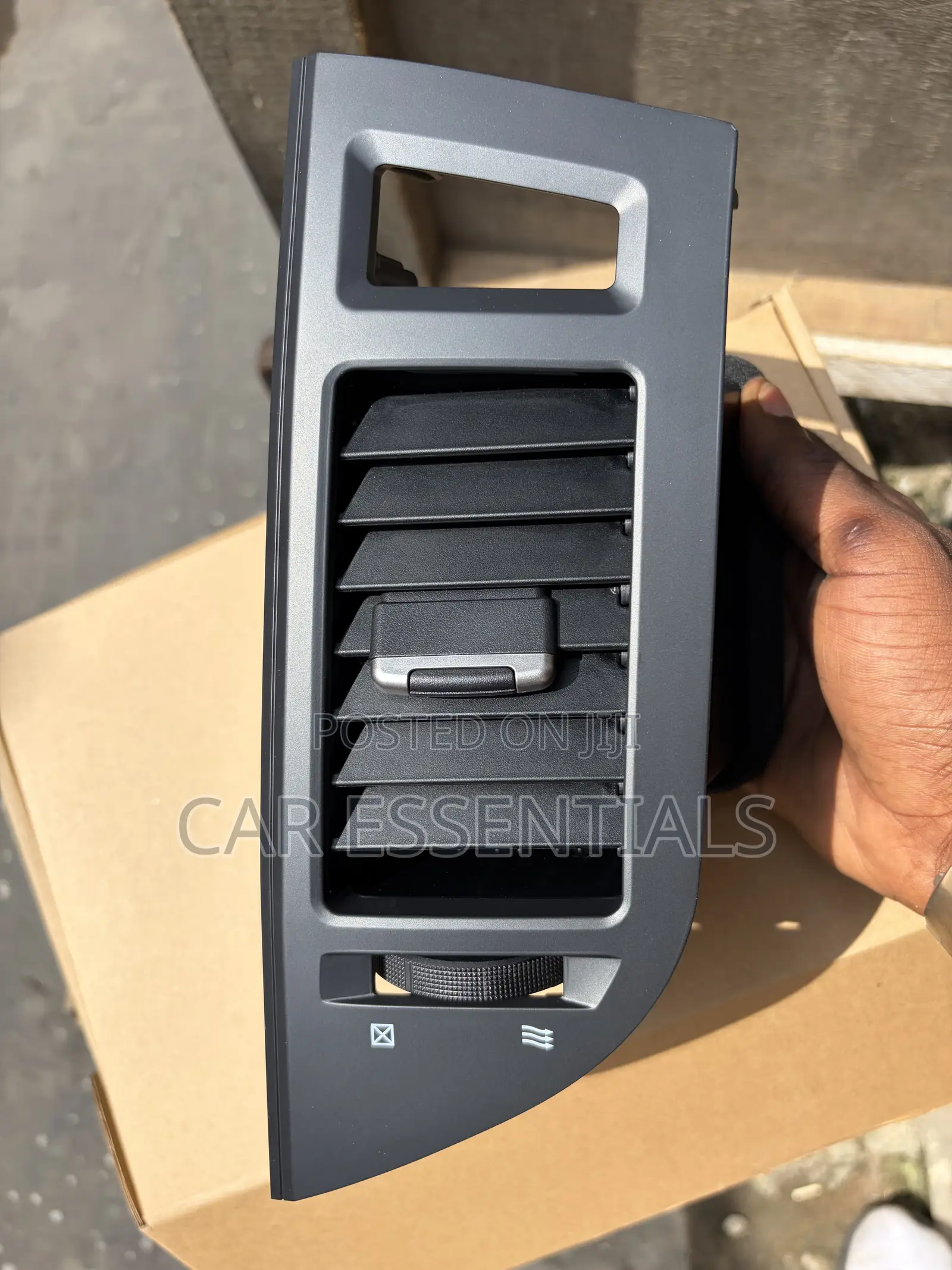 Mitsubishi Pajero AC Vent 2012-2020 Single