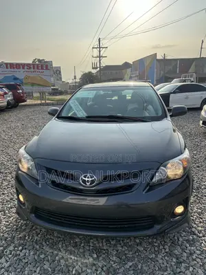 Toyota Corolla 2013 Black