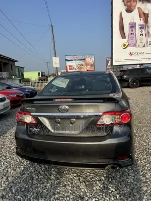 Toyota Corolla 2013 Black