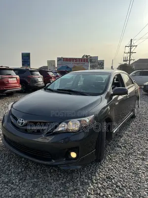 Toyota Corolla 2013 Black