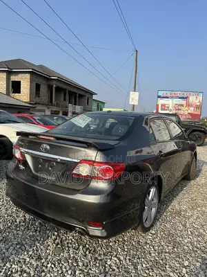 Toyota Corolla 2013 Black