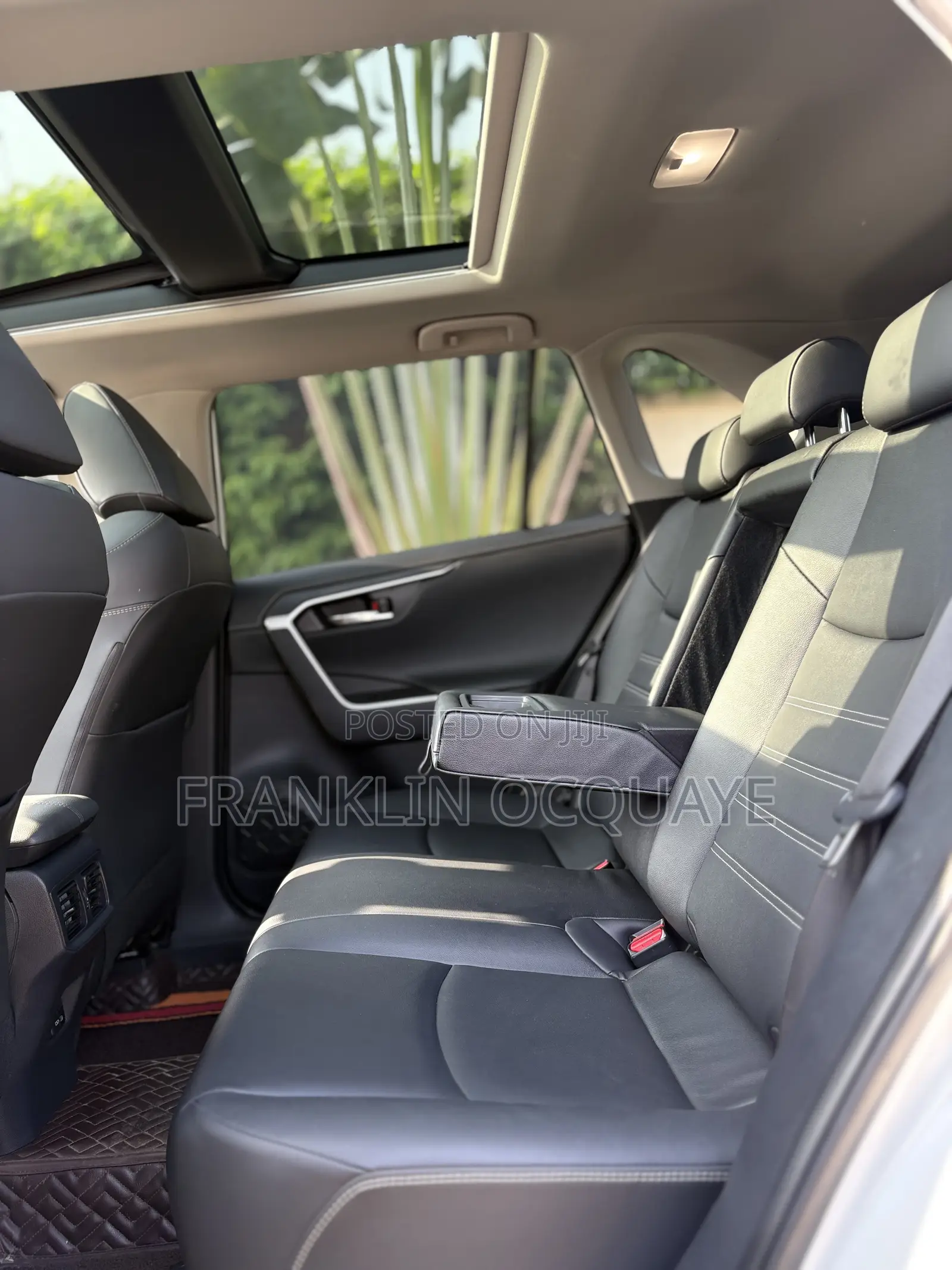 Toyota RAV4 XLE FWD 2023 White